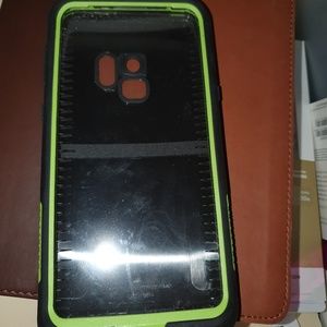Lifeproof Case